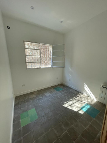 Imagen 8 de 13 de Mitre 2224, José Mármol - Alquiler - Excelente Inmueble Para Uso Profesional/comercial