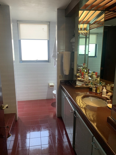Imagen 26 de 30 de Casa Para Inversión En Bosques De Las Lomas