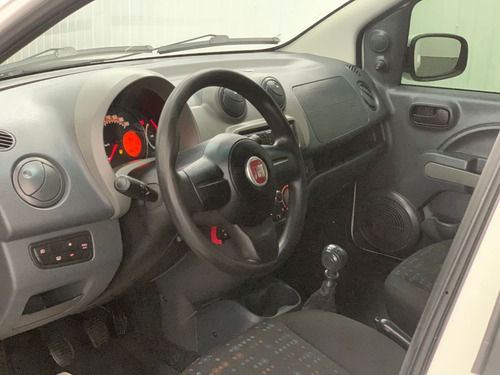 Imagem 17 de 20 de Fiat Uno Vivace 1.0 2015 Score