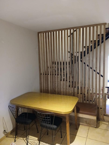 En Venta En Caseros Hermoso Duplex De 3 Ambientes 2 Baños Cochera Patio. F: 10301