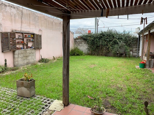 Imagen 6 de 7 de Venta- Casa 3 Habitaciones En Luis Guillon !