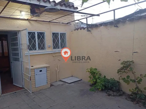 Casa De 2 Dormitorios En Flor De Maroñas