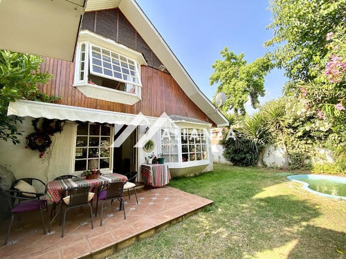 Gran Casa Familiar Con Excelente Ubicación