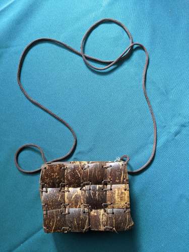 Mini Cartera De Coco Artesanal Importada De Cuba Con Detalle