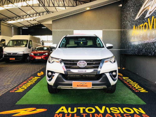 Imagem 3 de 10 de Toyota Hilux Sw4 Srx Diamo 4x4 2.8 Tb Die Aut