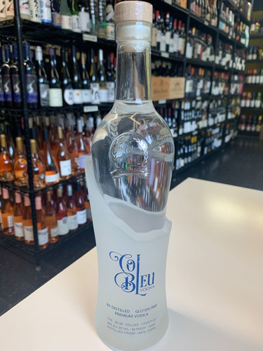 Vodka Col Bleu Premium Plaza Serrano