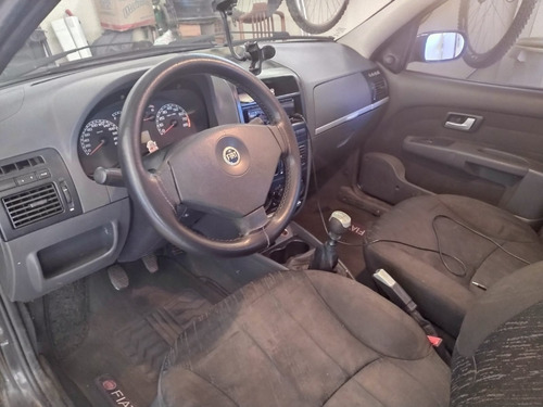 Imagem 8 de 9 de Fiat Palio 1.4 Elx