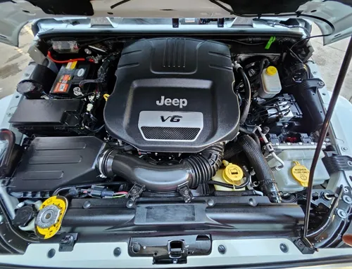Jeep Wrangler 3.7 Unlimited Sahara 3.6 4x4 At