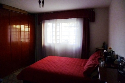 Imagem 9 de 10 de Casa A Venda Com 2 Dormitórios Em Sitio Cercado.