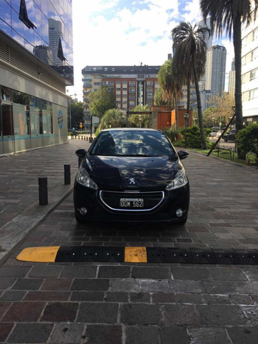 Peugeot 208 1.5 Allure Touchscreen 2014