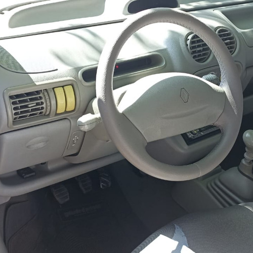 Imagen 3 de 12 de Renault Twingo Authentique