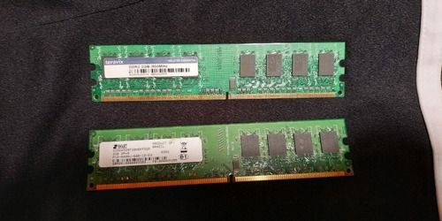 Memórias Ddr2 2gb Uma Smart E Outra Terravix 800mhz