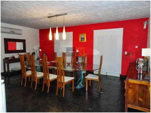 Zona Golff, Casa En Excelente Estado- Ref: 8756