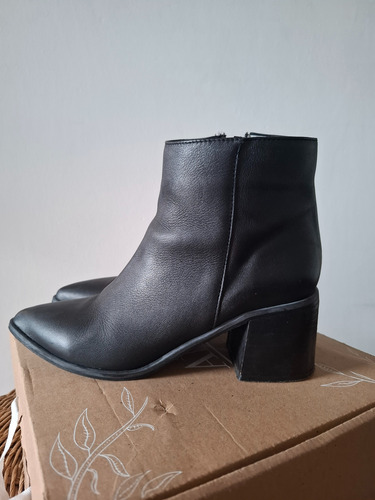 Botas Viamo Mujer Talle 37 (Usado)