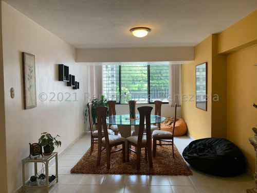 Indispensable Oportunidad Con Multiples Areas Sociales - Piscina - La Boyera // Luis Gomez // Mls #24-14375