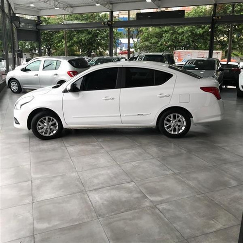 Nissan Versa 1.6 16v Flexstart Sv 4p Xtronic / Versa 2019