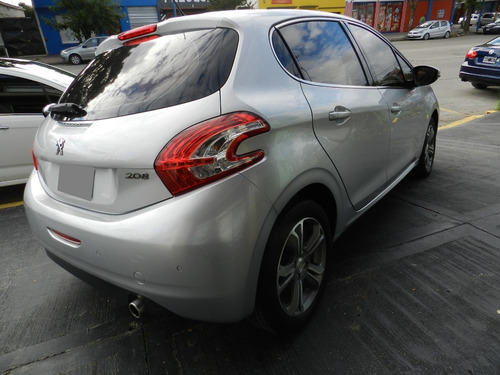 Peugeot 208 Feline 1.6