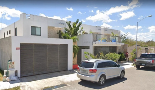 Casa En Venta De Recuperación Bancaria En Las Américas Mérida. Fm17