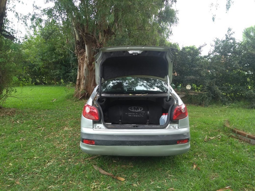 Peugeot 207 Sedán 1.4 Con Gnc