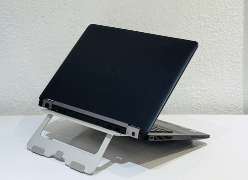 Laptop Dell Latitude E7470, 8 Ram, Disco Sólido, Windows 11 (Usado)