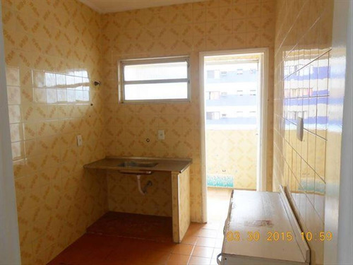 Imagem 8 de 21 de Apartamento Com Sacada De 1 Dormitorio, Com Portaria 24 Horas, 2 Elevadores, Garagem Subterranea, Imovel A Meia Quadra Da Av: Presidente Wilson. - Hm1649