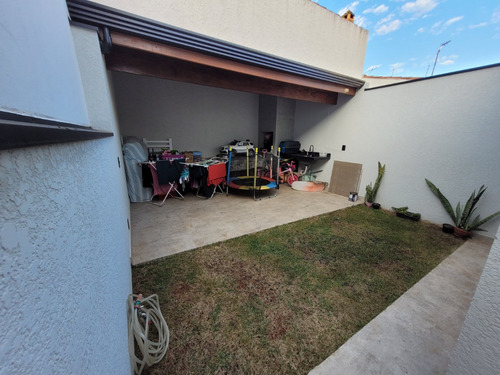 Casa Térrea Mobiliada No Jd São Carlos (próx. Ao Campolim) - Recém Construída