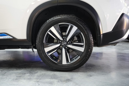 Nissan X-Trail 2.5 Platinum 2 Row Cvt