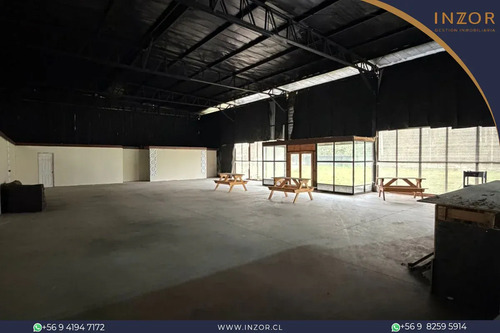 Gran Local Comercial En Arriendo