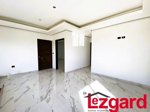 Esta Casa Ha Sido Cuidadosamente Diseñada Para Combinar La Belleza Estética Con La Funcionalidad. Cada Rincón De Esta Propiedad Refleja Una Atención Meticulosa A Los Detalles, Desde Los Acabados De Al