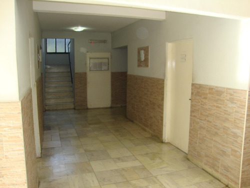 Imagen 10 de 19 de Torre 6, 4 Ambientes, Cocina Grande, Lugano 1 Y 2