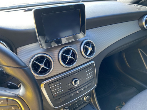Imagen 14 de 22 de Mercedes Benz Gla 200 1.6