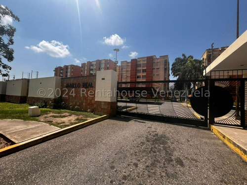 Raul Gutierrez Vende, Apartamento En Patarata Barquisimeto Lara Mls #24-18554