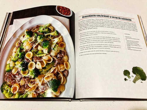 El Libro De Cocina De La Familia Corleone - Liliana Battle