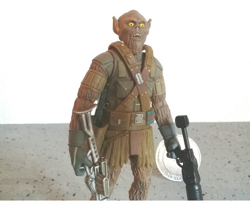 Star Wars Chewbacca 12cm Hasbro Usado C/moeda Arma Brinde (Usado)