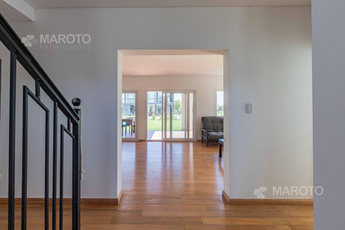 Imagen 18 de 30 de Casa En Venta En Barrio Puertos De Escobar - Maroto Propiedades