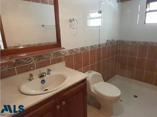 Casa Amplia En Sector Tranquilo(mls#242432)