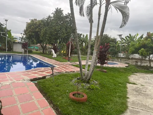 4.000 Mts Cuadradosdos Casasprincipal Con Tres Cuartos C