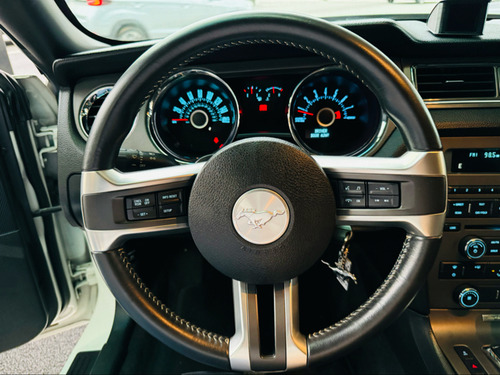Ford Mustang 3.7 V6 GASOLINA AUTOMÁTICO