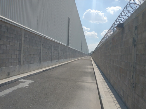 Nave Industrial En Venta 24,000 M2 Equipada La Piedad El Marques Qro.