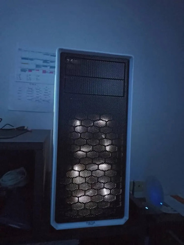 Imagen 4 de 4 de Cpu Computador Ryzen 3 2200g Asrock Motherboard Evga 450