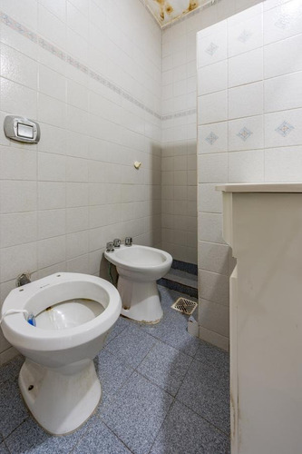 Imagen 5 de 20 de Venta/permuta Dpto Centro Ph De 2 Dormitorios Con Patio Y Terraza. Arroyito, Rosario.