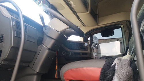 Imagem 3 de 4 de Fh 540 Teto Alto 2017 6x4 Único Do