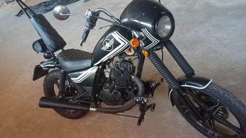 Suzuki Intruder 125 - Customizada 