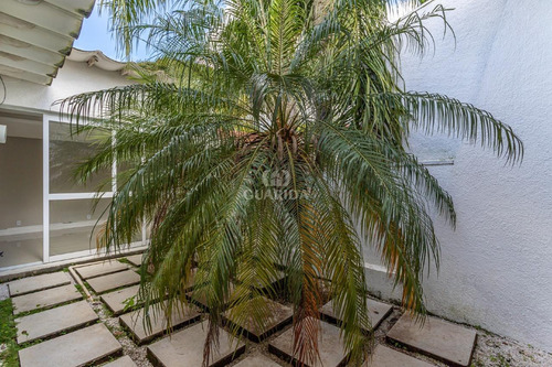 Imagem 10 de 30 de Casa Comercial Para Aluguel, 3 Quartos, 4 Vagas, Tres Figueiras - Porto Alegre/rs - 11002
