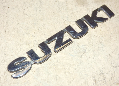 Palabra (emblema) Sin Adhesivo Suzuki Aerio Año 2005 Al 2010