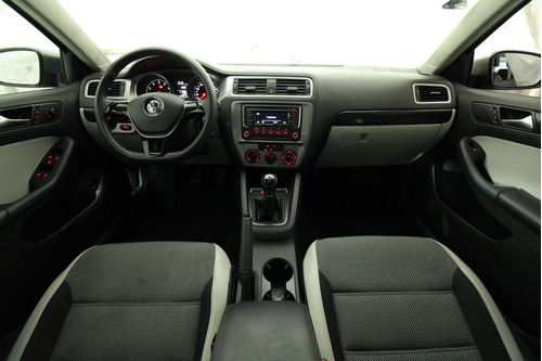 Volkswagen Jetta 2.0 Live Mt