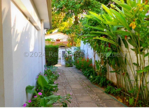 Extraordinaria Planta Alta Con Excelente Ubicación En La Floresta. Mls # 25-3270 Lp