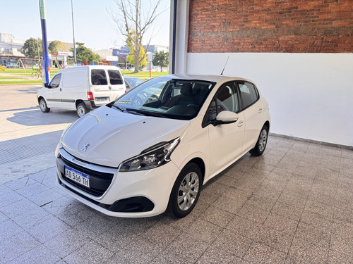 Peugeot 208 1.6 Active