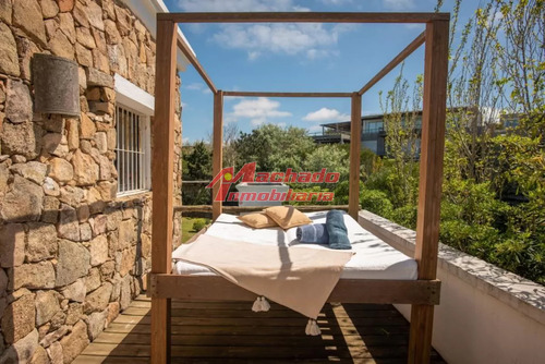 Casa En Alquiler Anual Con Vista Al Mar