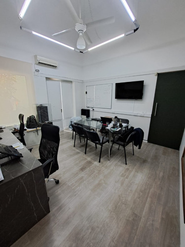 Casa Sobre Avenida Urquiza Para Vivienda U Oficinas